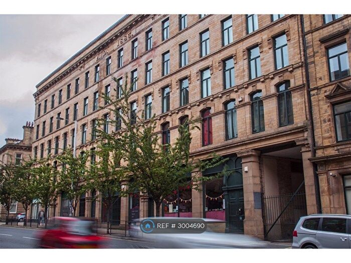 2 Bedroom Flat To Rent In Broadgate House, Bradford, BD1