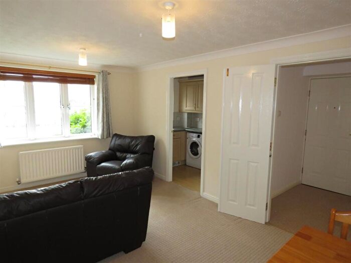 2 Bedroom Flat To Rent In Queenswood Road, Sheffield, South Yorkshire, Uk, S6