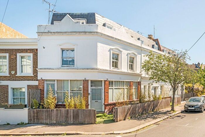 2 Bedroom Flat To Rent In Perrers Road, Hammersmith, W6