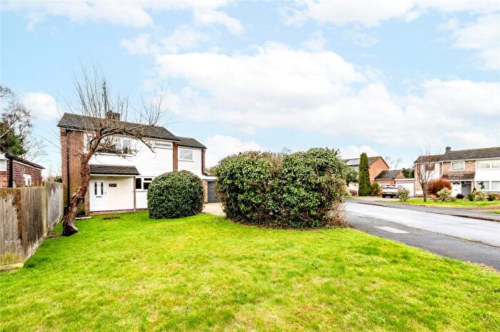 4 Bedroom Detached House For Sale In Chambrai Close, Appleford-On-Thames, Abingdon, Oxfordshire, OX14