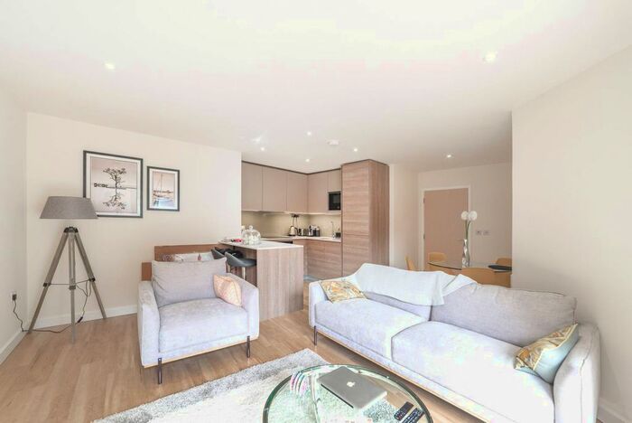 1 Bedroom Flat To Rent In Beaufort Square, Colindale, London, NW9