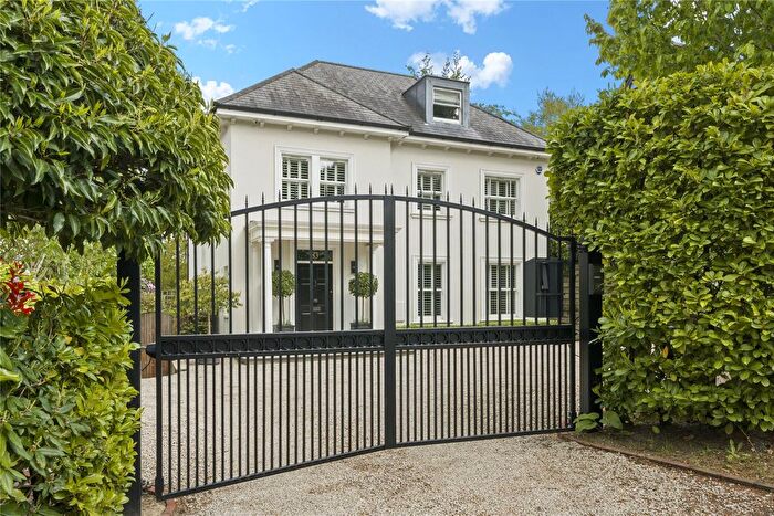 6 Bedroom Detached House For Sale In Frant Road, Tunbridge Wells, Kent, TN2