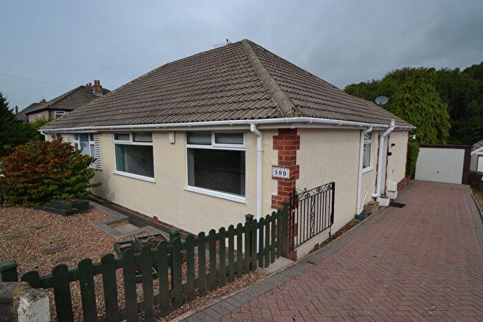 2 Bedroom Bungalow For Sale In Leeds Road, Idle, Bradford, BD10