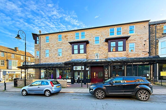 2 Bedroom Flat For Sale In Commercial Street, Harrogate, HG1
