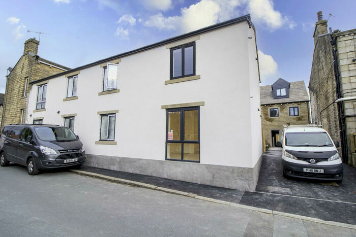 2 Bedroom Semi-Detached House To Rent In Old Beckside Works, BD20