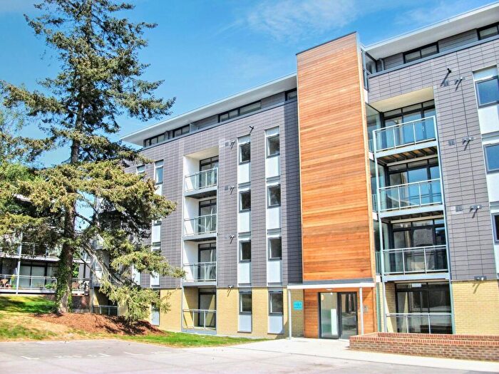 2 Bedroom Flat To Rent In Newsom Place, St Albans, AL1