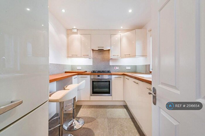 1 Bedroom Flat To Rent In Mulberry Lodge, Enfield, EN2