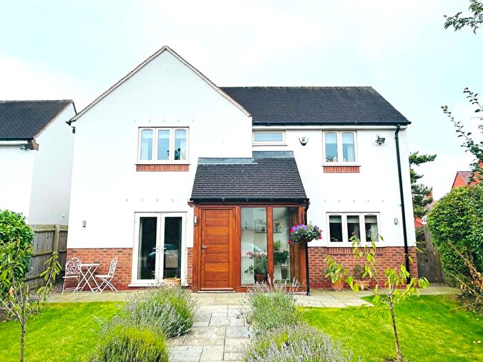 4 Bedroom Detached House For Sale In Bretforton Road, Evesham, WR11