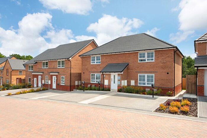 1 Bedroom Apartment For Sale In Whitechapel Road, Cleckheaton, West Yorkshire, BD19