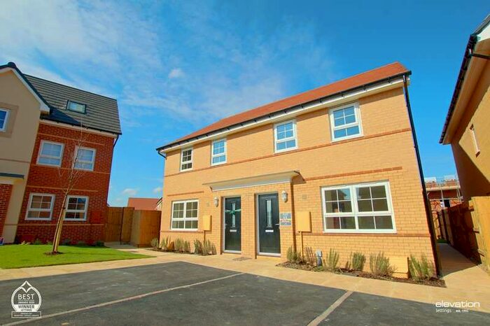 3 Bedroom Apartment To Rent In Watson Drive, Eagle Farm South, Milton Keynes, MK17