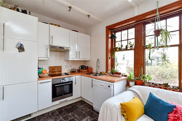 1 Bedroom Flat For Sale In Millers Road, Brighton, East Sussex, BN1
