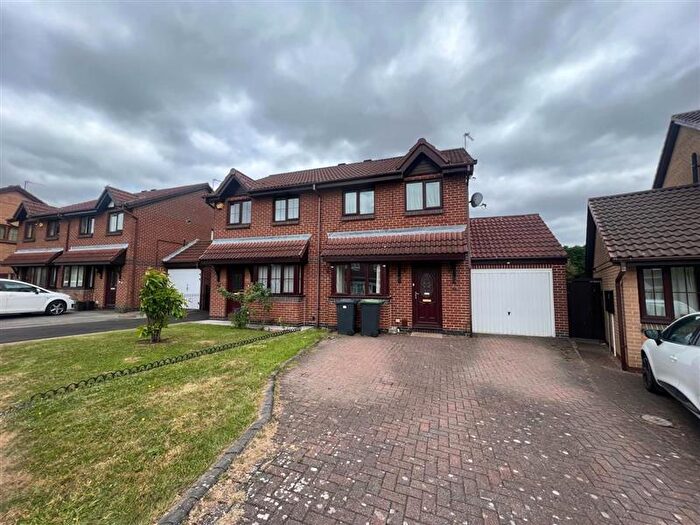 3 Bedroom Semi-Detached House To Rent In Erdington Way, Toton, NG9