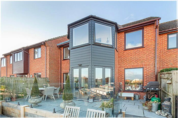 3 Bedroom Terraced House For Sale In Harbour View, Tewkesbury, Tewkesbury, GL20