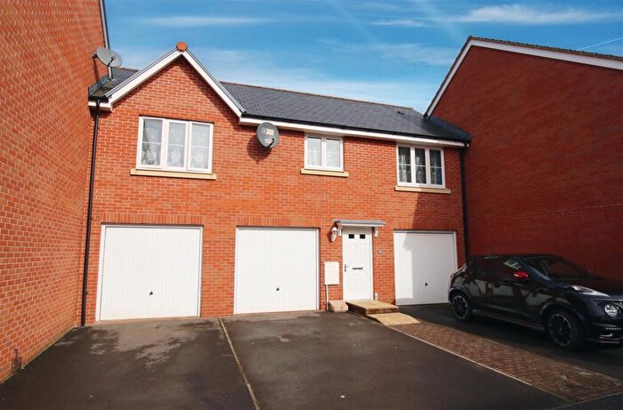 2 Bedroom Coach House To Rent In Webbers Way, Tiverton, EX16