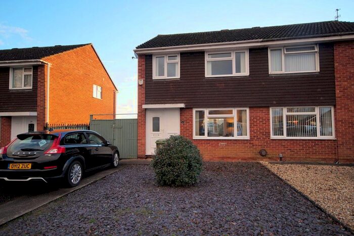3 Bedroom Property To Rent In Thomond Close, Cheltenham GL50