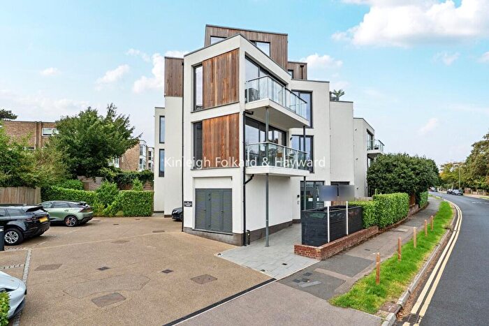 2 Bedroom Flat To Rent In Albemarle Road, Beckenham, BR3