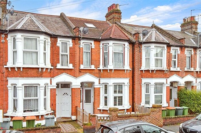 2 Bedroom Maisonette For Sale In Katherine Road, London, E7