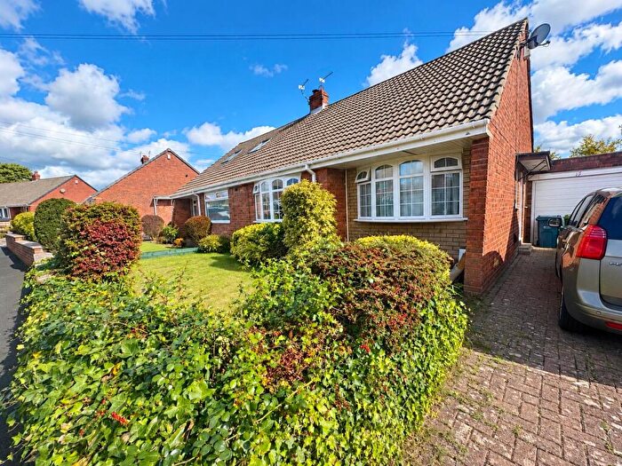 2 Bedroom Bungalow For Sale In Deneway, Rowlands Gill, NE39