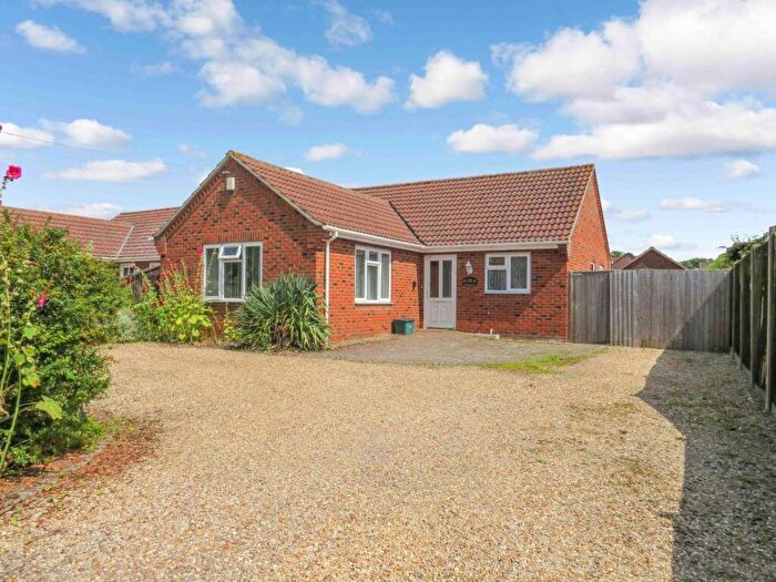 3 Bedroom Detached Bungalow For Sale In Mill Lane, Hockwold, IP26