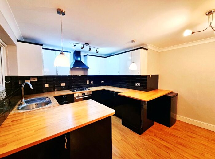 2 Bedroom Apartment To Rent In Clarendon Road, Harpenden, AL5