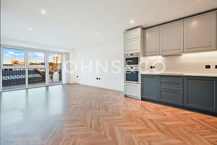 2 Bedroom Flat To Rent In Attlee House, Royal Exchange, Kingston Upon Thames, KT1