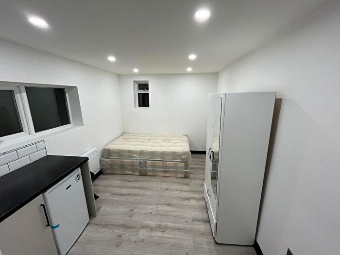 Studio To Rent In High Street, Gillingham, Kent, ME4