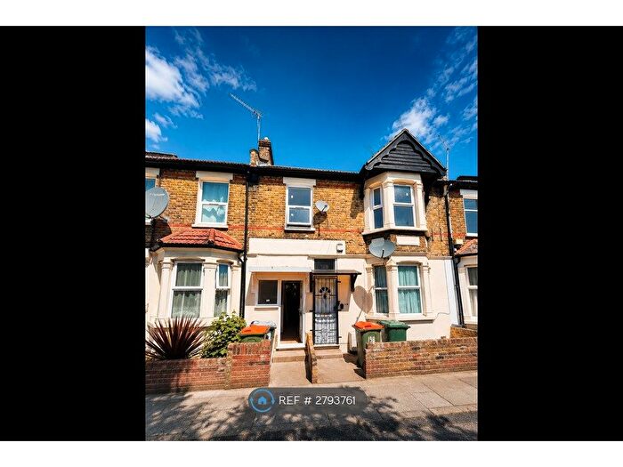 4 Bedroom Terraced House To Rent In Wakefield St, London, E6