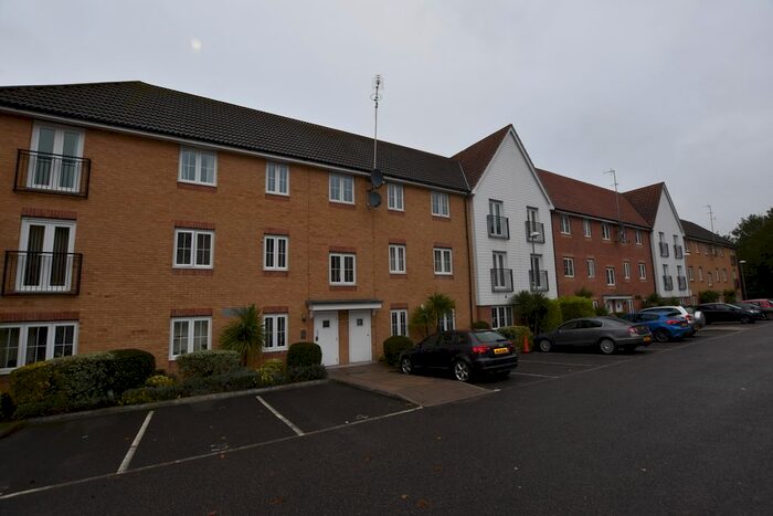 2 Bedroom Flat To Rent In Bromley Close, East Road, Harlow, CM20