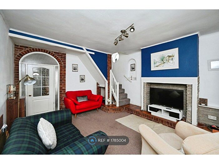 3 Bedroom Semi-Detached House To Rent In Osbourne Street, Nottingham, NG17