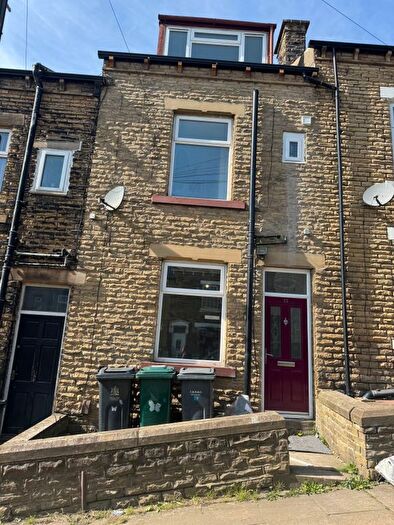 4 Bedroom Terraced House To Rent In Steadman Terrace, Bradford, BD3