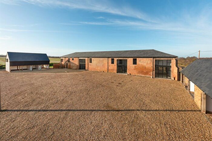 4 Bedroom House For Sale In Lower Road, Teynham, Sittingbourne, ME9