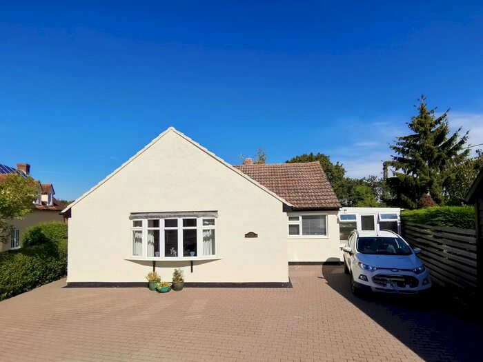 2 Bedroom Detached Bungalow For Sale In Blackmore End, Braintree, CM7