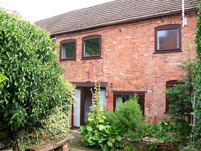 2 Bedroom Terraced House To Rent In Chapel Street, Wellesbourne, CV35