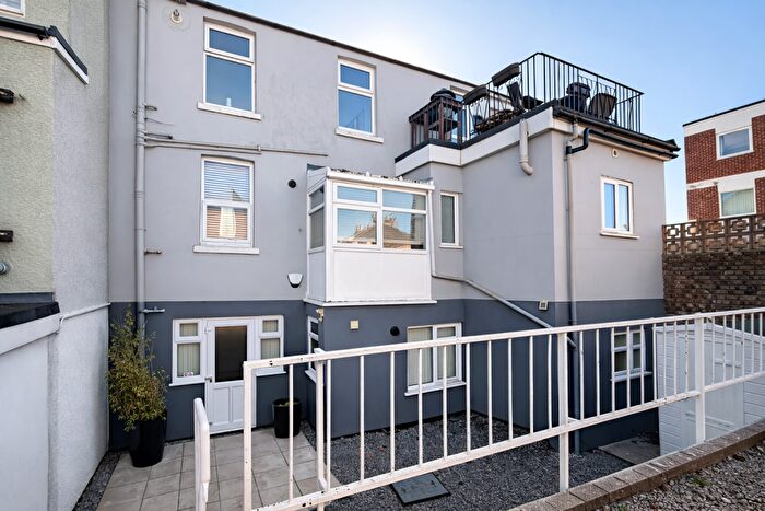 2 Bedroom Apartment For Sale In Canada Road, Walmer, Deal, CT14