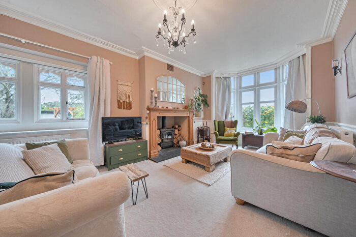 4 Bedroom Detached House For Sale In Inglestone Road, Wickwar, GL12