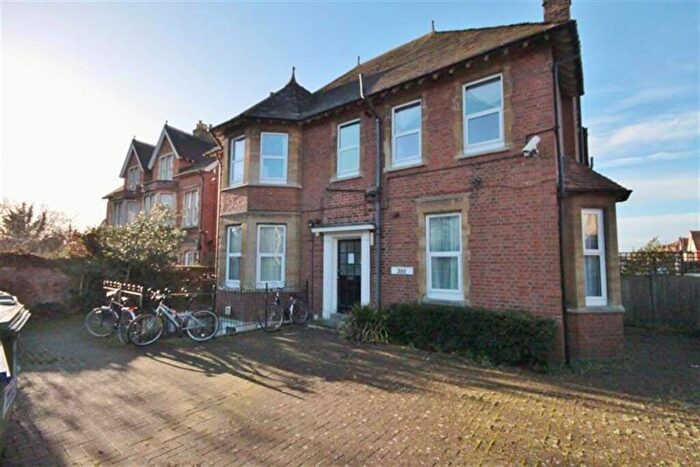 1 Bedroom Apartment To Rent In Iffley Road, Cowley, Oxford, OX4