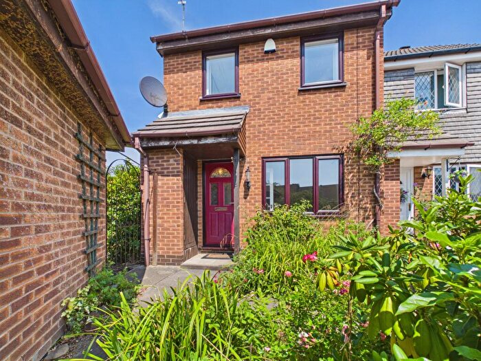 3 Bedroom Terraced House For Sale In Shenington Way, Oakwood, DE21