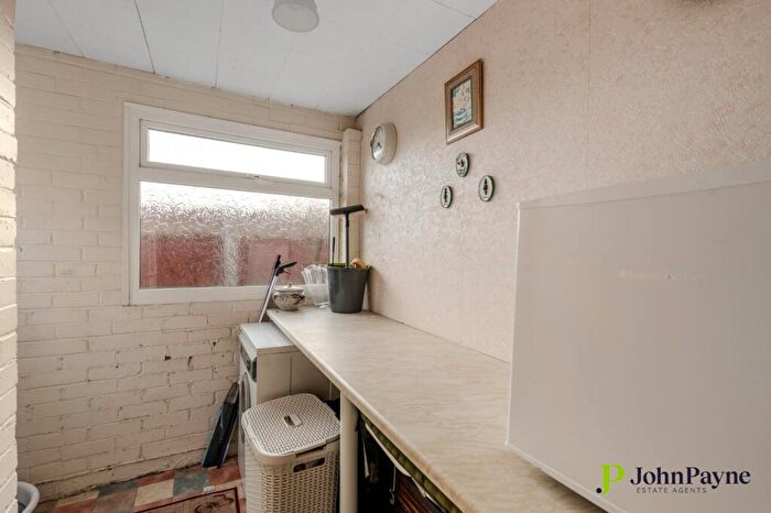 2 Bedroom Semi-Detached House For Sale In Grendon Close, Tile Hill, Coventry, CV4