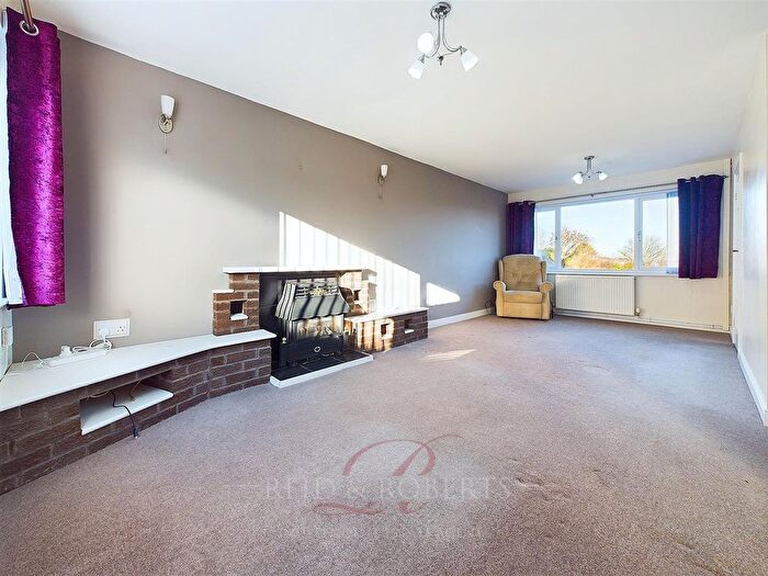 3 Bedroom Detached House For Sale In Woodland Drive, Greenfield, Holywell, CH8