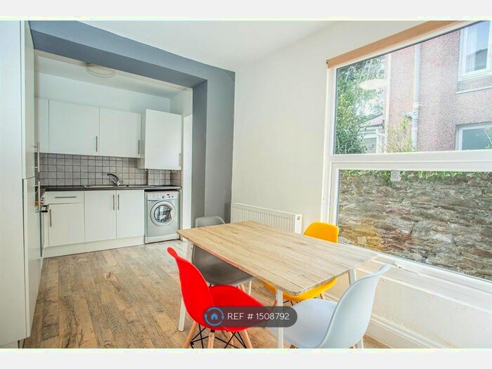 5 Bedroom Terraced House To Rent In Clifton Place, Plymouth, PL4