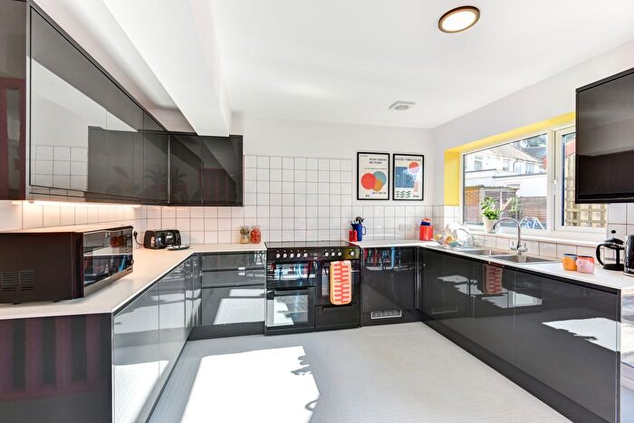 8 Bedroom Semi-Detached House To Rent In Barcombe Road, Brighton, BN1