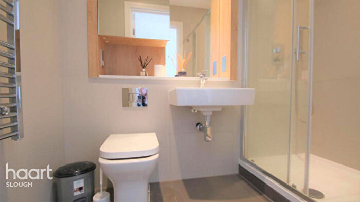 1 Bedroom Apartment To Rent In High Street, Slough, SL1