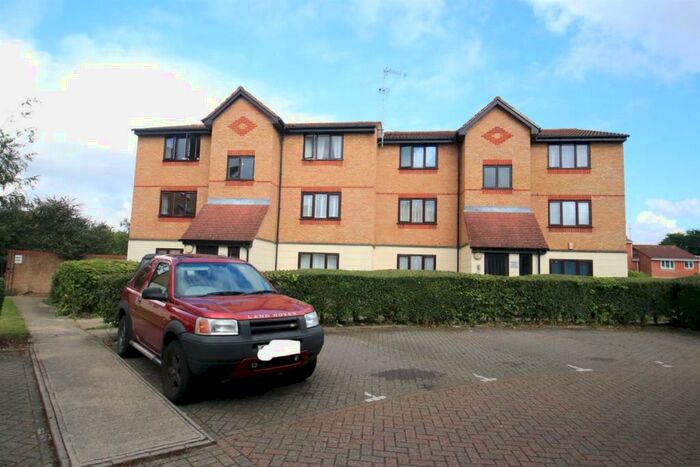 1 Bedroom Apartment To Rent In Mullards Close, Mitcham, CR4
