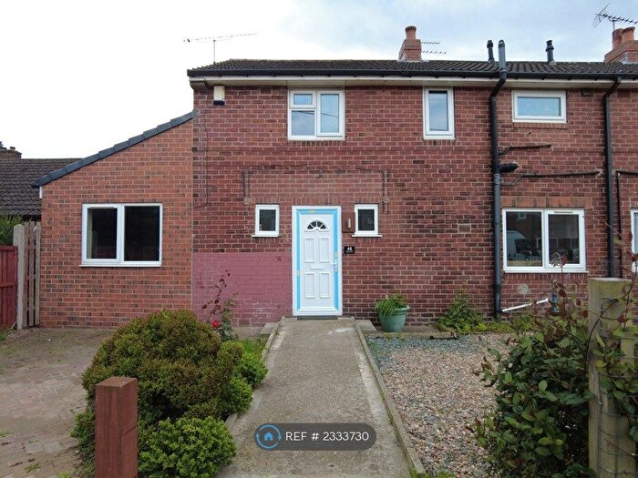 4 Bedroom Semi-Detached House To Rent In Third Avenue, Rothwell, Leeds, LS26