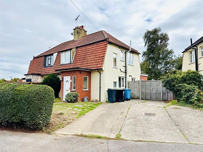 3 Bedroom Semi-Detached House For Sale In Fletcher Road, Ipswich, IP3