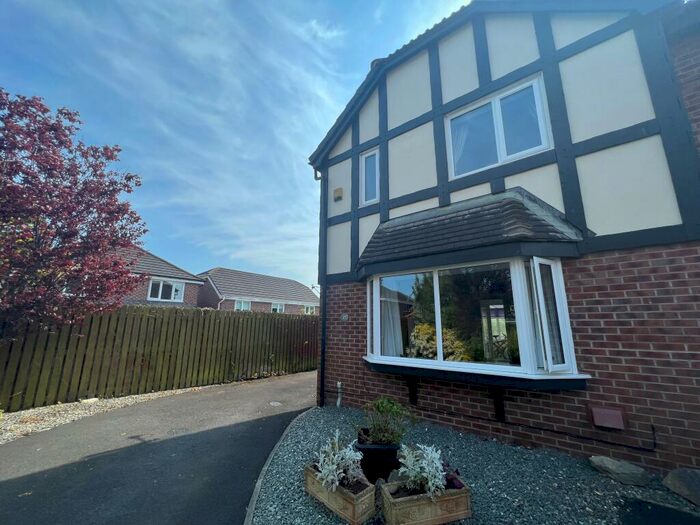 3 Bedroom House To Rent In Sandpiper Close, Blackpool, FY3