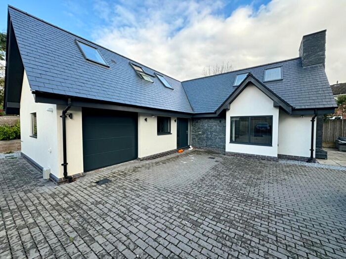 3 Bedroom House To Rent In Warwick Road, Knowle, Solihull, West Midlands, B93