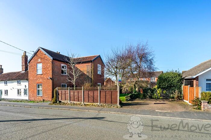 3 Bedroom End Of Terrace House For Sale In Melton Road, Wymondham, Norfolk, NR18