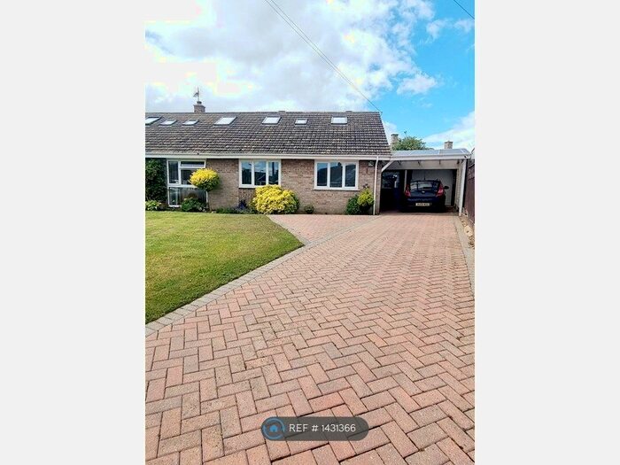 4 Bedroom Bungalow To Rent In Pargeter Close, Greatworth, Banbury, OX17