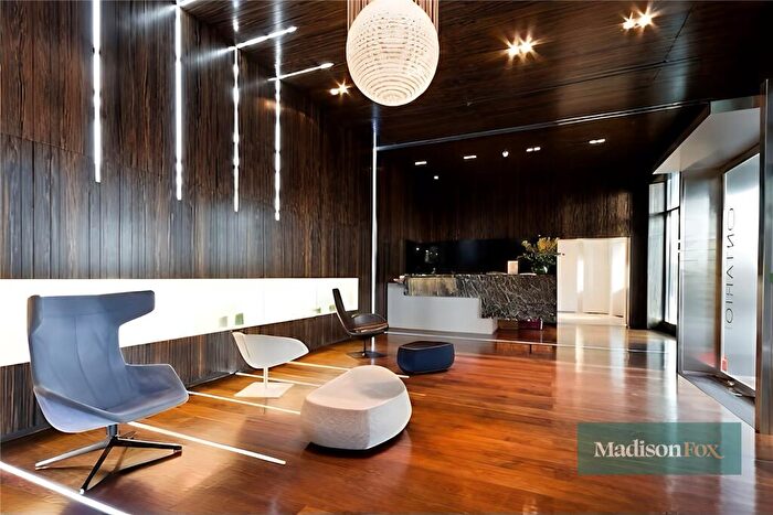 Apartment To Rent In Fairmont Avenue, Canary Wharf, E14